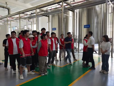 品味匠心精釀 丈量勞動之美——汽車工程學院“小火柴”志愿服務隊走進燕京精釀啤酒工廠開展勞動教育主題活動